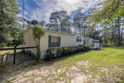 Picture of 6514 W Mable Lane, Dunnellon, FL 34433