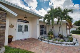 Picture of 5280 E Sunnydale Circle, Sarasota, FL 34233