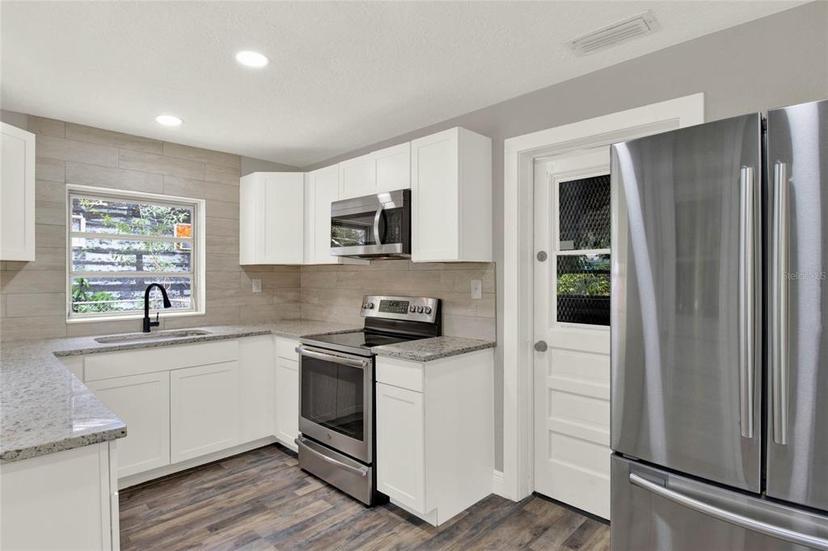 Picture of 2512 Golfview Street, Lakeland FL 33801