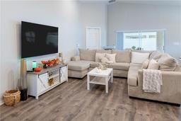 Picture of 872 Sydney Street, Davenport, FL 33837