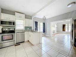 Picture of 1628 S Grove Street, Eustis, FL 32726