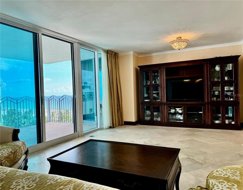 Picture of 1500 Ocean Drive Unit 905, Miami Beach FL 33139