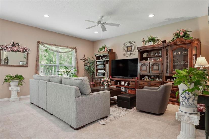 Picture of 27127 Fordham Drive, Wesley Chapel FL 33544