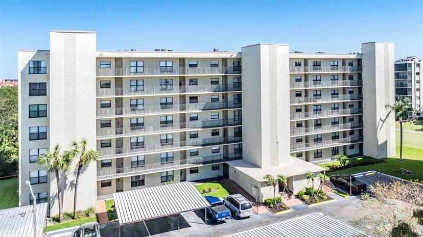 Picture of 900 Cove Cay Drive Unit 4B, Clearwater FL 33760