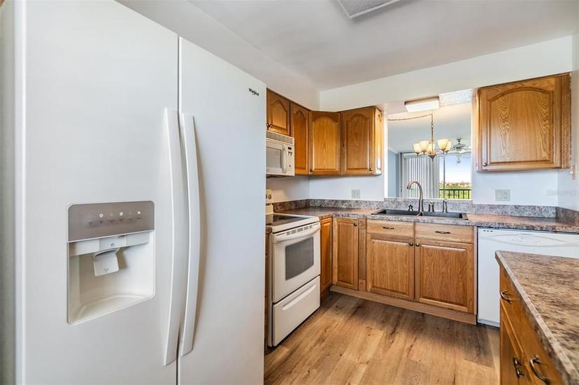 Picture of 900 Cove Cay Drive Unit 4B, Clearwater FL 33760