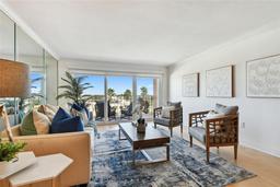 Picture of 1120 N Shore Drive Ne Unit 703, St Petersburg, FL 33701