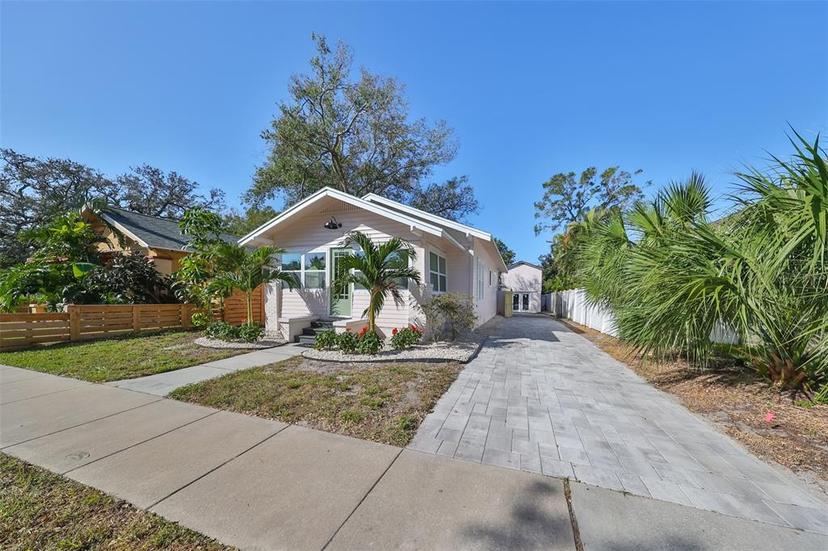 Picture of 440 22Nd Street N, St Petersburg FL 33713