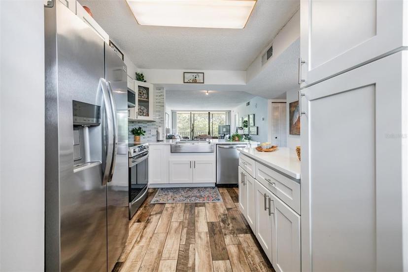 Picture of 800 Cove Cay Drive Unit 3C, Clearwater FL 33760