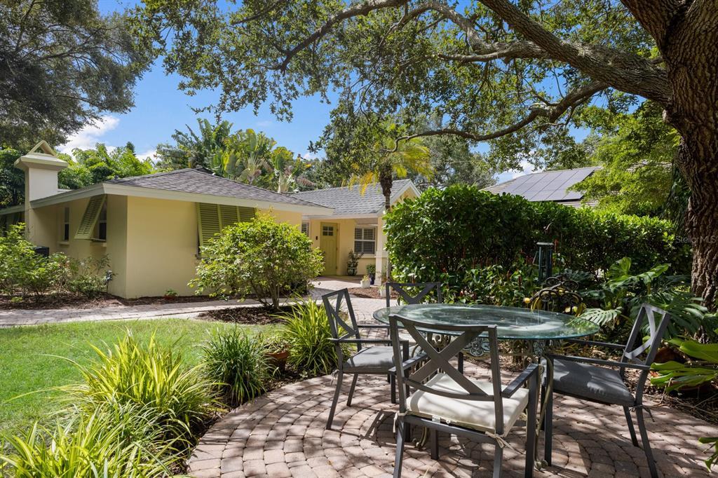 Picture of 1922 Field Road, Sarasota, FL 34231