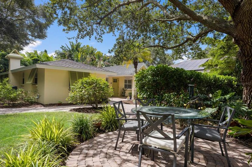 Picture of 1922 Field Road, Sarasota FL 34231