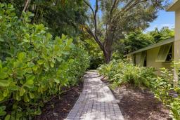 Picture of 1922 Field Road, Sarasota, FL 34231