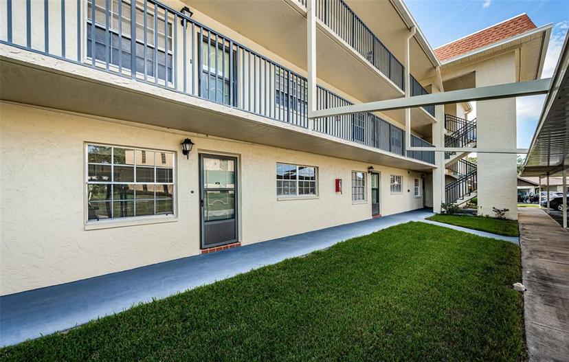 Picture of 1450 Heather Ridge Boulevard Unit 107, Dunedin FL 34698