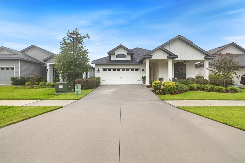 Picture of 12087 SW 29Th Place, Gainesville, FL 32608