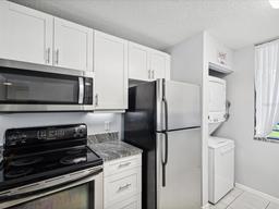 Picture of 2424 W Tampa Bay Boulevard Unit L-302, Tampa, FL 33607