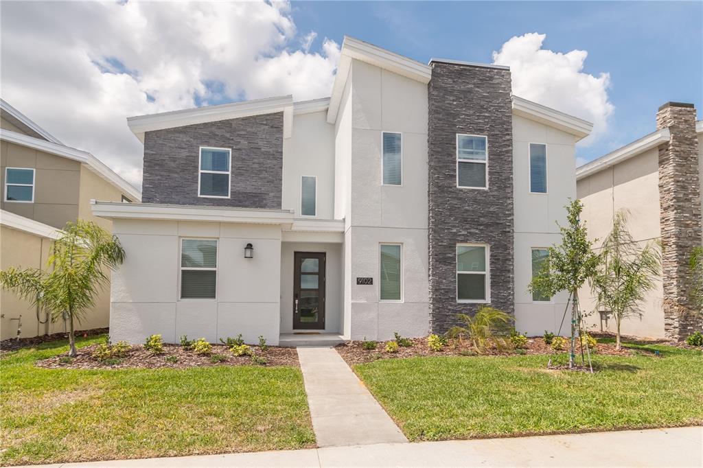 Picture of 9102 Sommerset Hills Drive, Davenport, FL 33896
