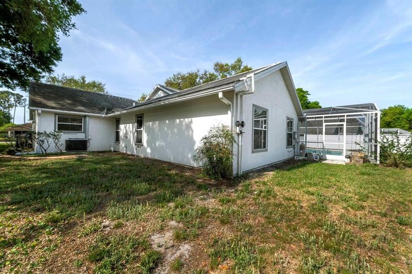 Picture of 2717 Bayview Drive, Eustis FL 32726