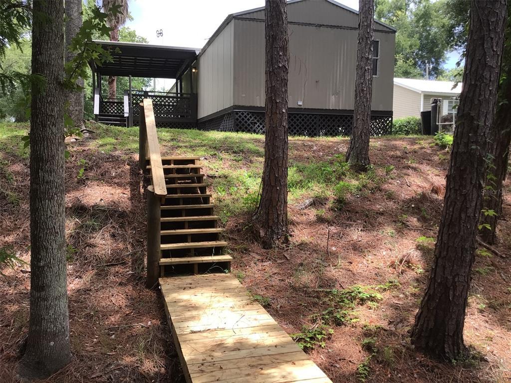 Picture of 119 Kerry Drive, Satsuma, FL 32189