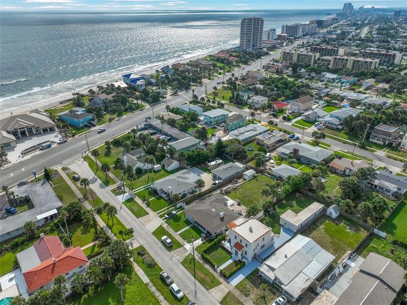 Picture of 424 Pelican Avenue, Daytona Beach FL 32118