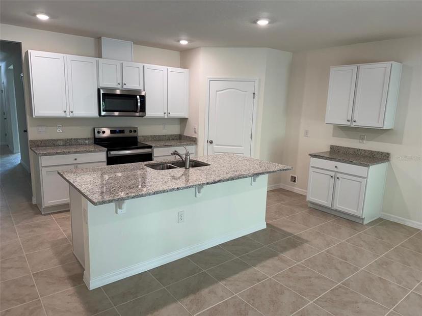 Picture of 1552 Lakeside Drive, Deland FL 32720
