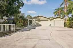 Picture of 6462 Beechwood Avenue, Sarasota, FL 34231