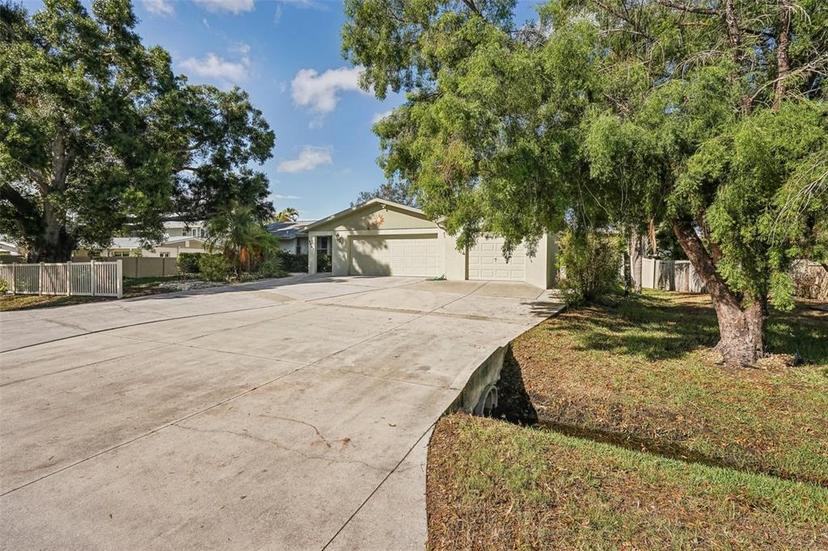 Picture of 6462 Beechwood Avenue, Sarasota FL 34231