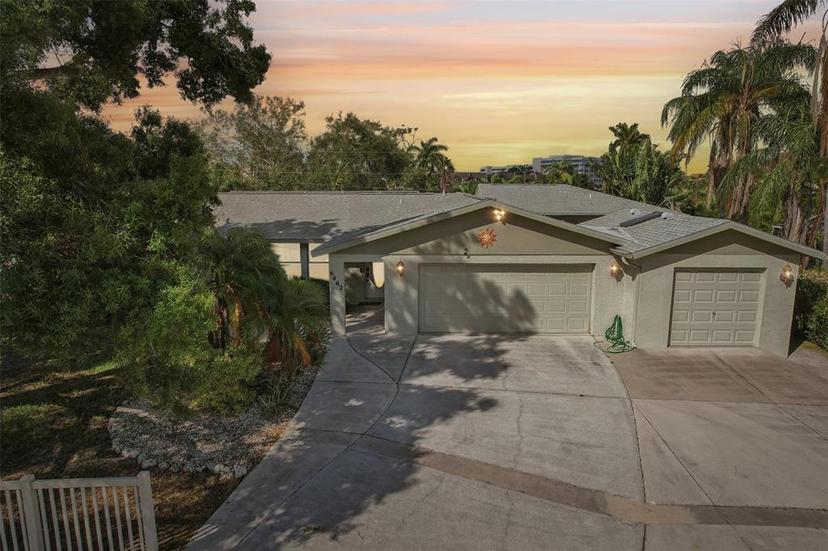 Picture of 6462 Beechwood Avenue, Sarasota FL 34231