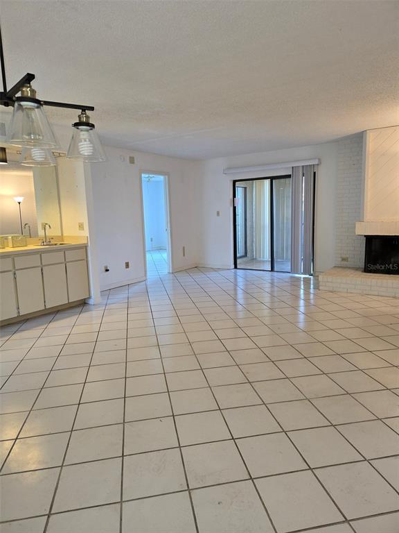 Picture of 11 Escondido Circle Unit 105, Altamonte Springs FL 32701