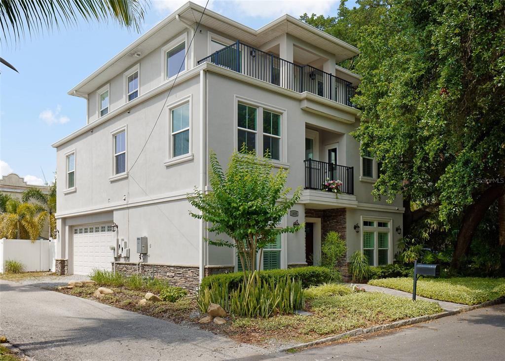 Picture of 1408 W Azeele Street, Tampa, FL 33606