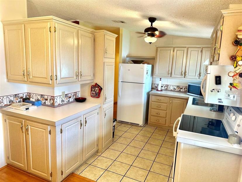 Picture of 9790 66Th Street N Unit 76, Pinellas Park FL 33782
