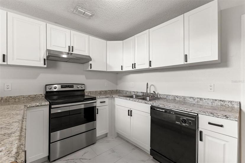 Picture of 12267 Armenia Gables Circle Unit 12267, Tampa FL 33612