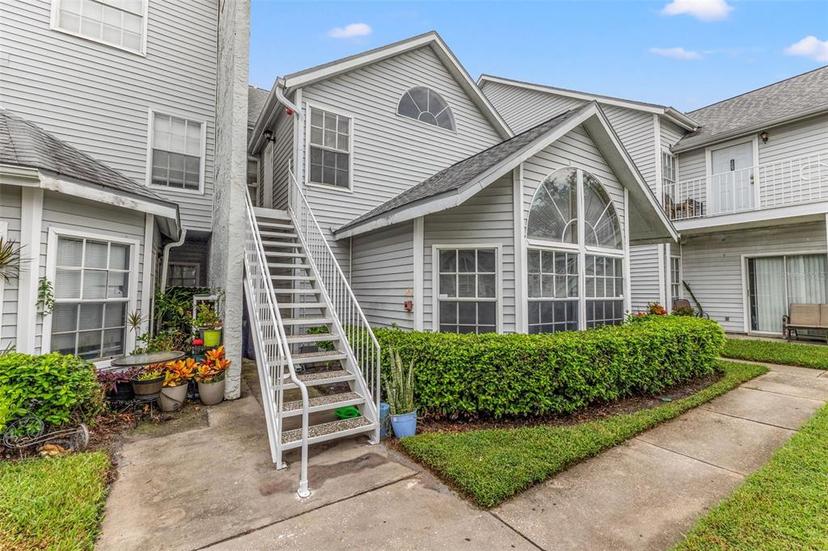 Picture of 12267 Armenia Gables Circle Unit 12267, Tampa FL 33612
