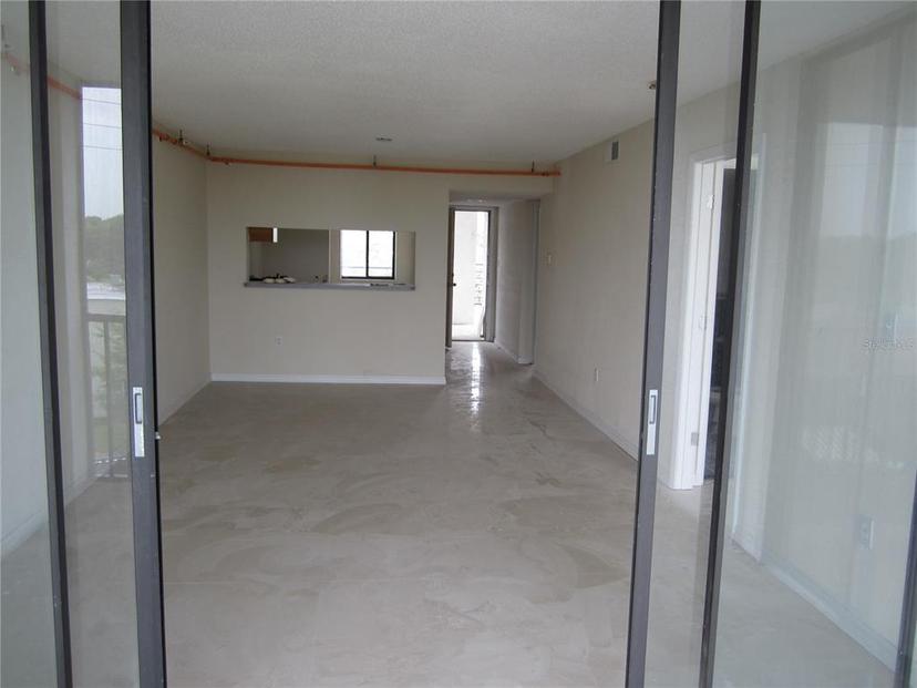 Picture of 2424 W Tampa Bay Boulevard Unit 107, Tampa FL 33607