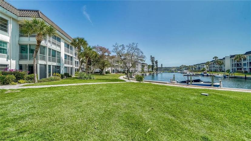 Picture of 4380 Exeter Drive Unit 303, Longboat Key FL 34228