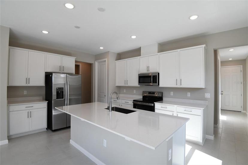 Picture of 2111 Riely Avenue, Eagle Lake FL 33839