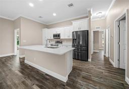 Picture of 706 Stanley Avenue, Wildwood, FL 34785