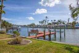 Picture of 8032 Causeway Boulevard S, St Petersburg, FL 33707