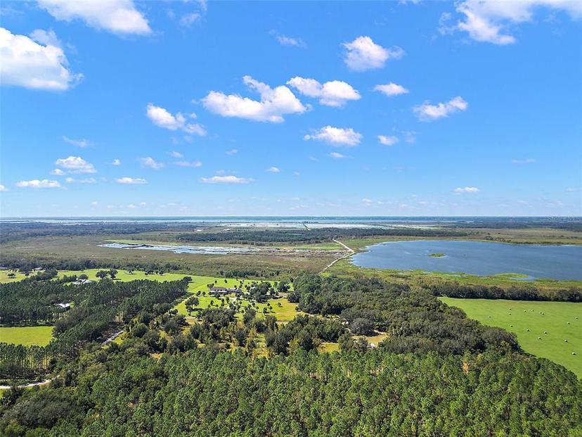 Picture of 11001 Mooncrest Lane, Leesburg FL 34788