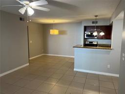 Picture of 5132 Conroy Road Unit 17, Orlando, FL 32811