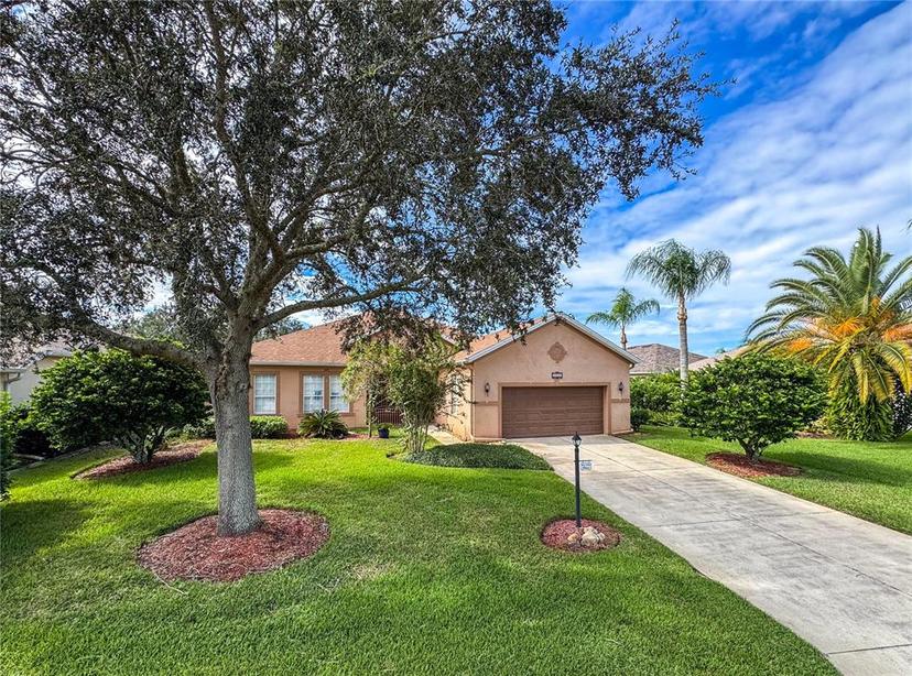 Picture of 24023 Robinwood Street, Leesburg FL 34748