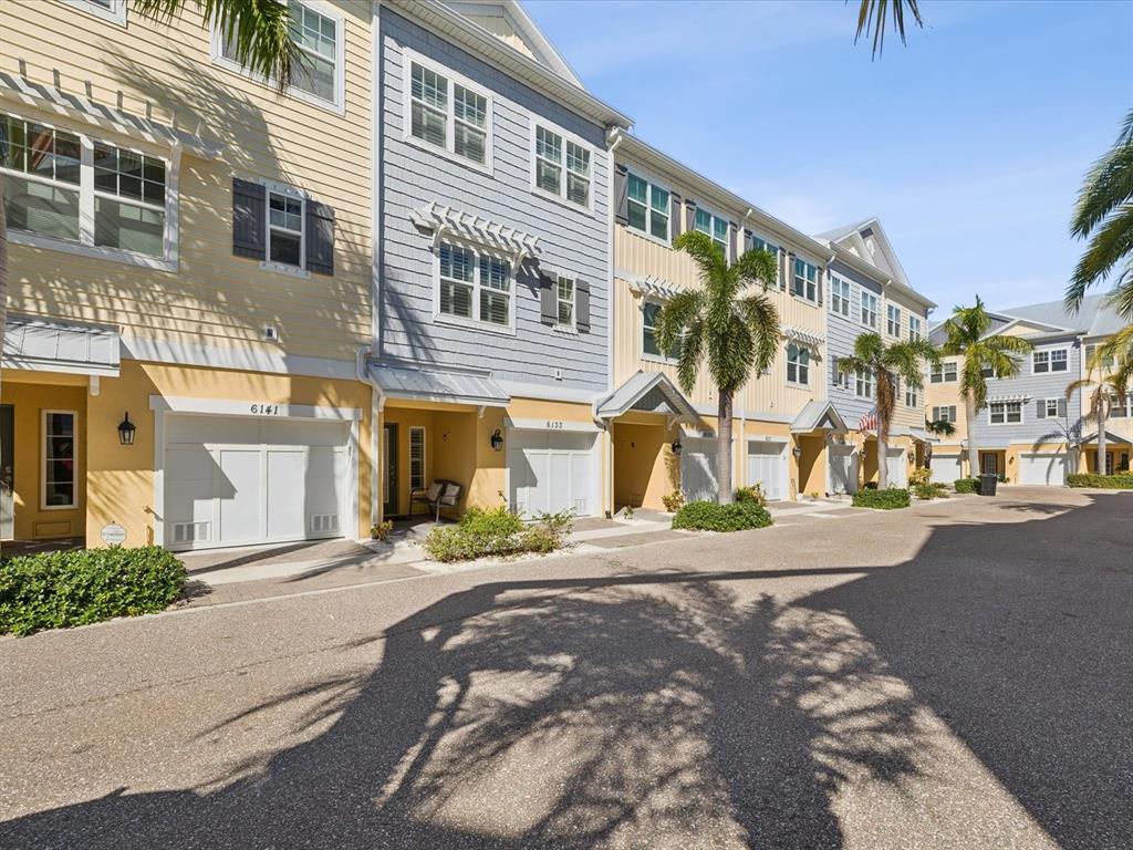 Picture of 6133 Marina Cove Way S, St Petersburg, FL 33712