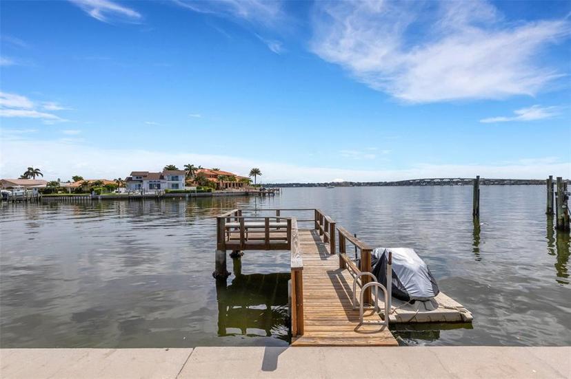 Picture of 1903 Bayshore Drive, Belleair Beach FL 33786