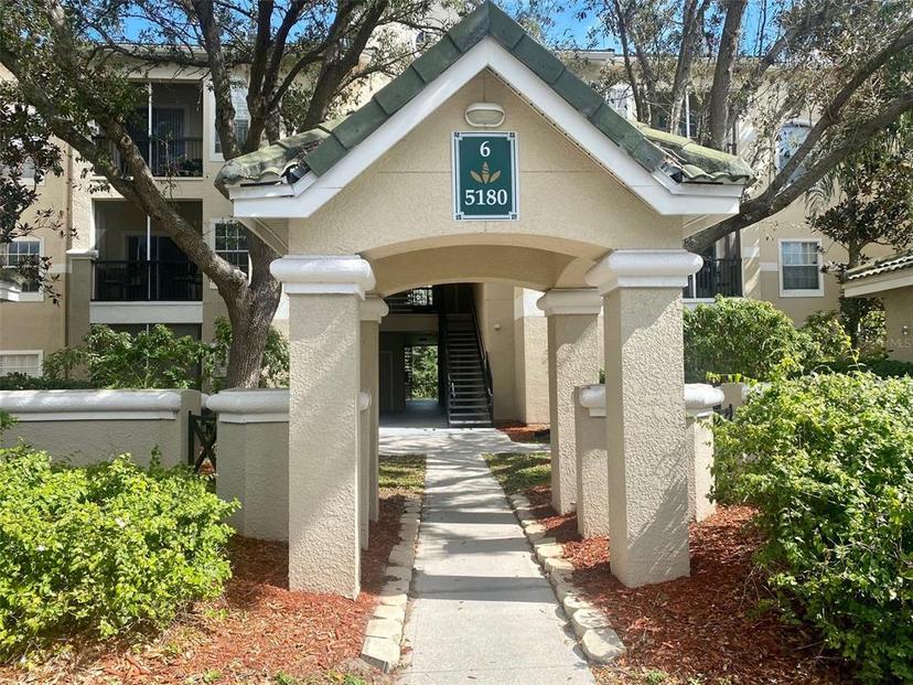 Picture of 5146 Northridge Road Unit 209, Sarasota FL 34238