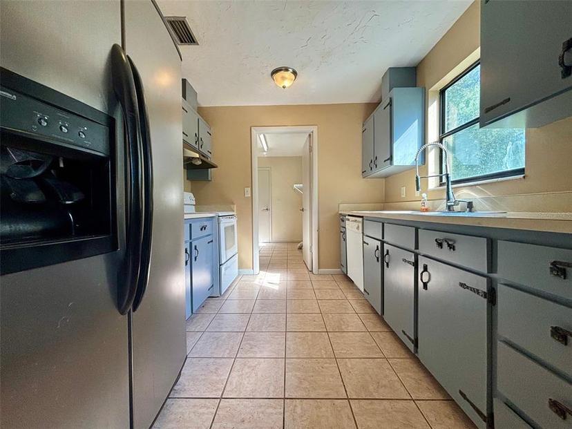 Picture of 10102 NW 25Th Place, Gainesville FL 32606