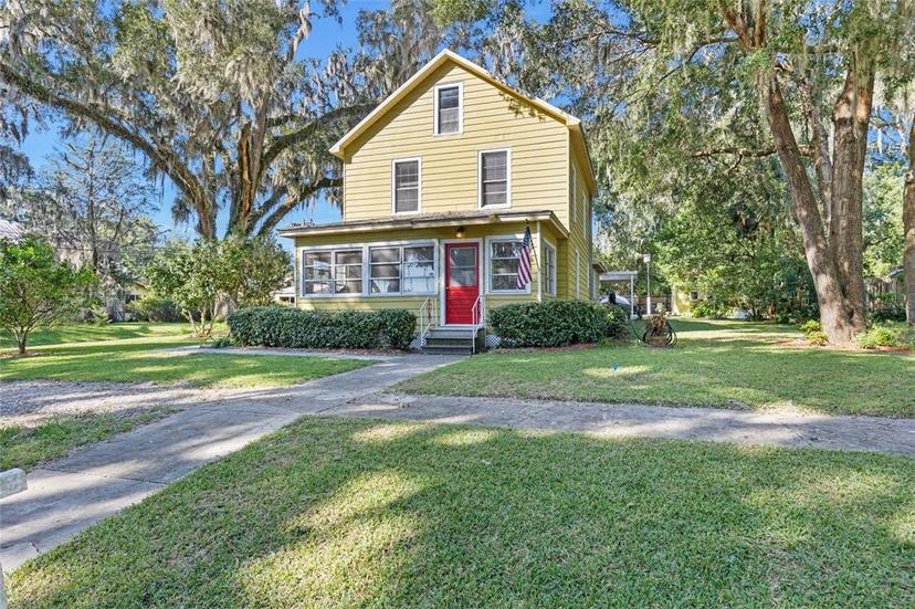 Picture of 244 S Prospect Street, Crescent City FL 32112