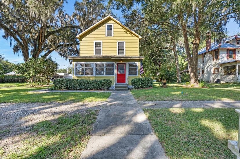 Picture of 244 S Prospect Street, Crescent City FL 32112