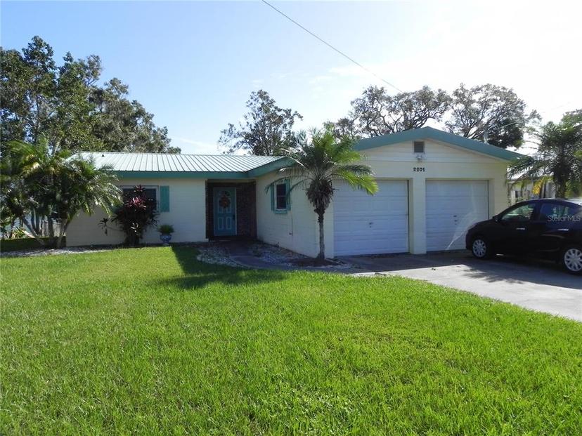 Picture of 2201 W Pilaklakaha Avenue, Auburndale FL 33823