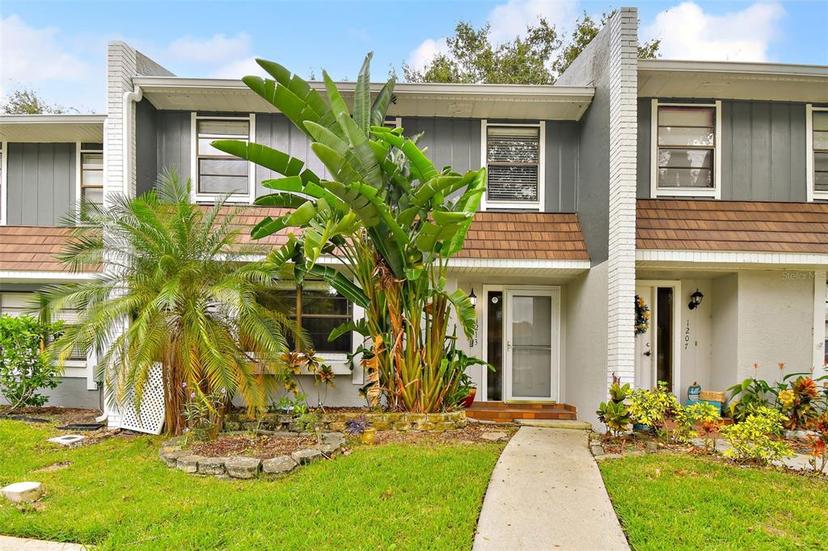 Picture of 1213 Abbey Crescent Lane, Clearwater FL 33759