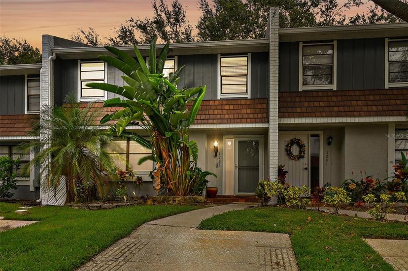 Picture of 1213 Abbey Crescent Lane, Clearwater FL 33759