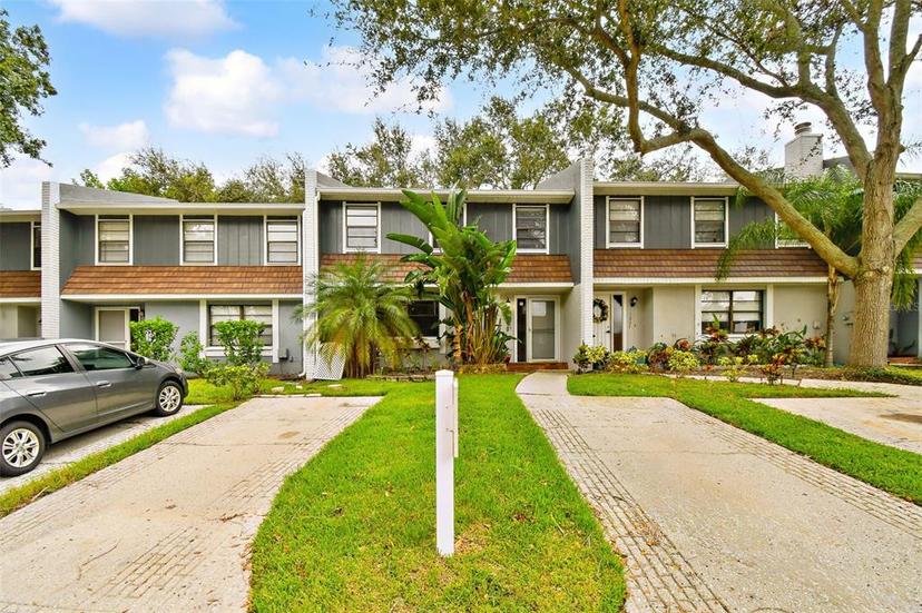 Picture of 1213 Abbey Crescent Lane, Clearwater FL 33759