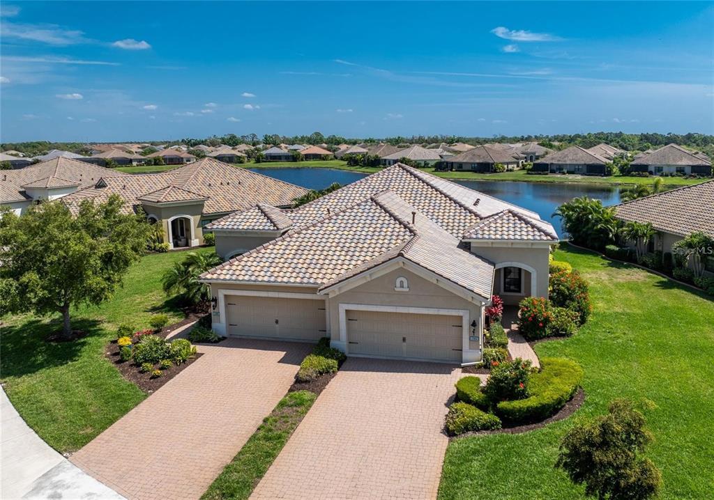 Picture of 1384 Backspin Drive, Englewood, FL 34223